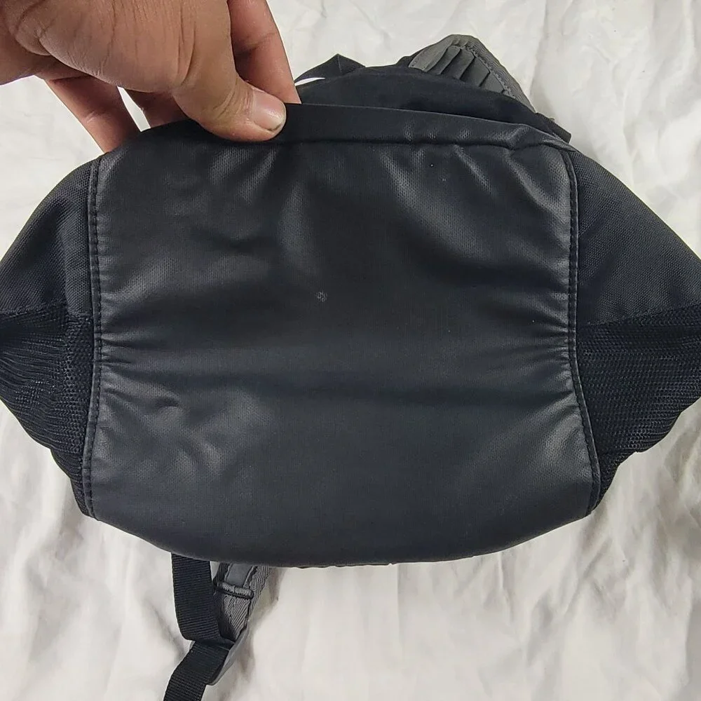 Under Armour Storm Backpack Black School Gym Bag Adjustable Straps Mesh Pockets